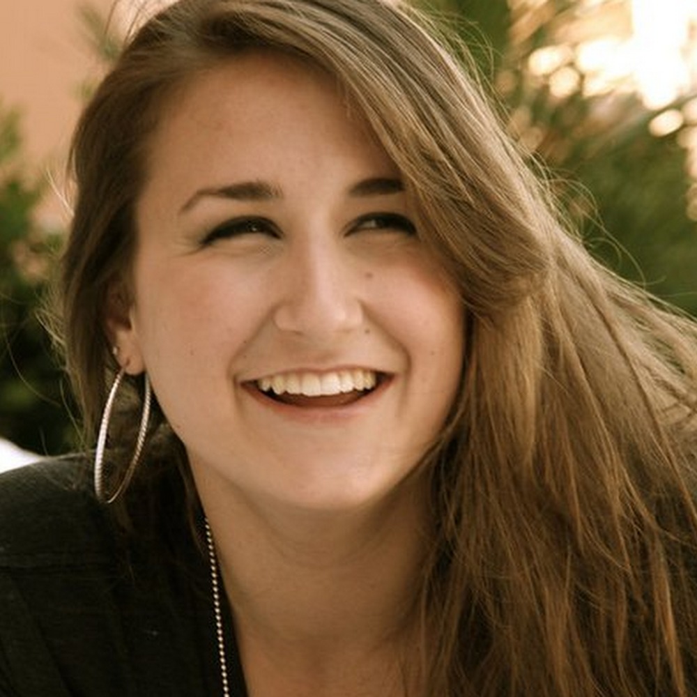 Meet your Posher, Caitlyn